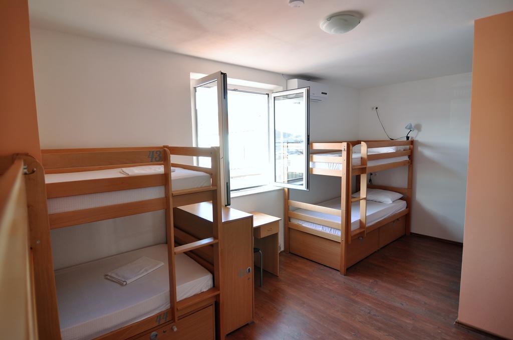 Hostel Marina Trogir Exterior photo
