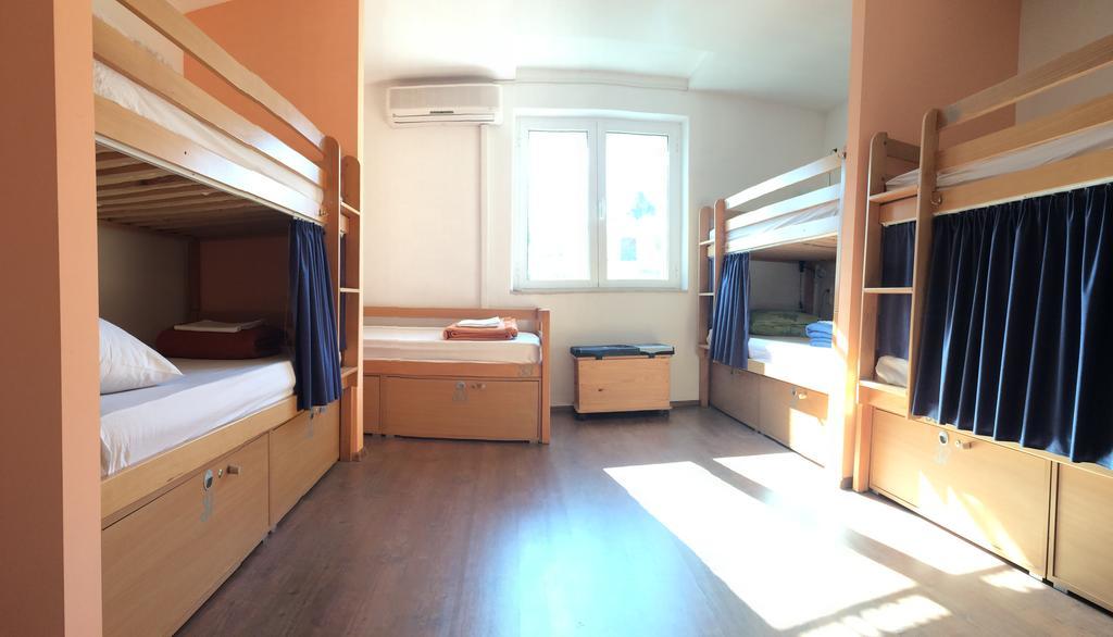 Hostel Marina Trogir Exterior photo
