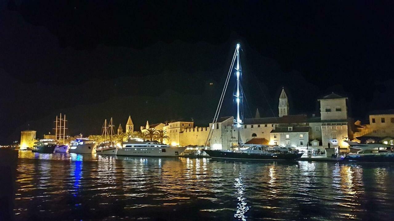Hostel Marina Trogir Exterior photo